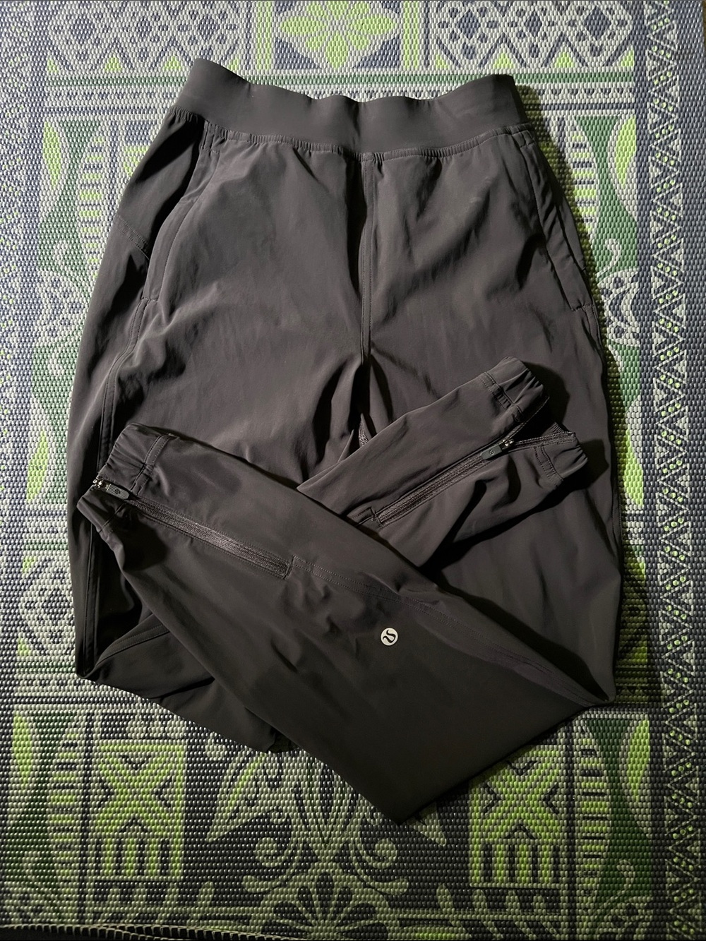 lululemon athletica women’s Black Performance Joggers